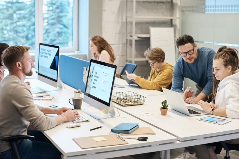 Sugestie tworzenia konkurencyjnej strategii marketingu online