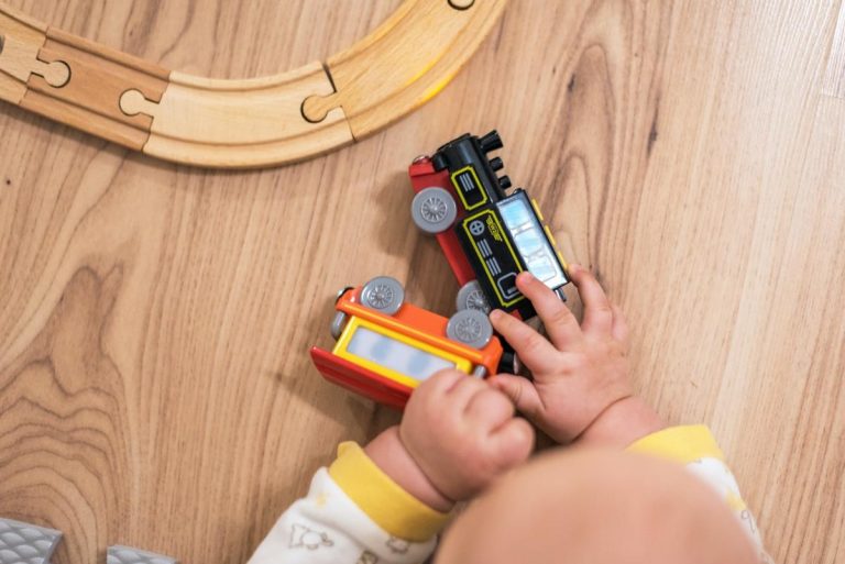 Drewniane zabawki jako prezent: Eko-friendly i trwałe opcje zabawek dla 6-latka